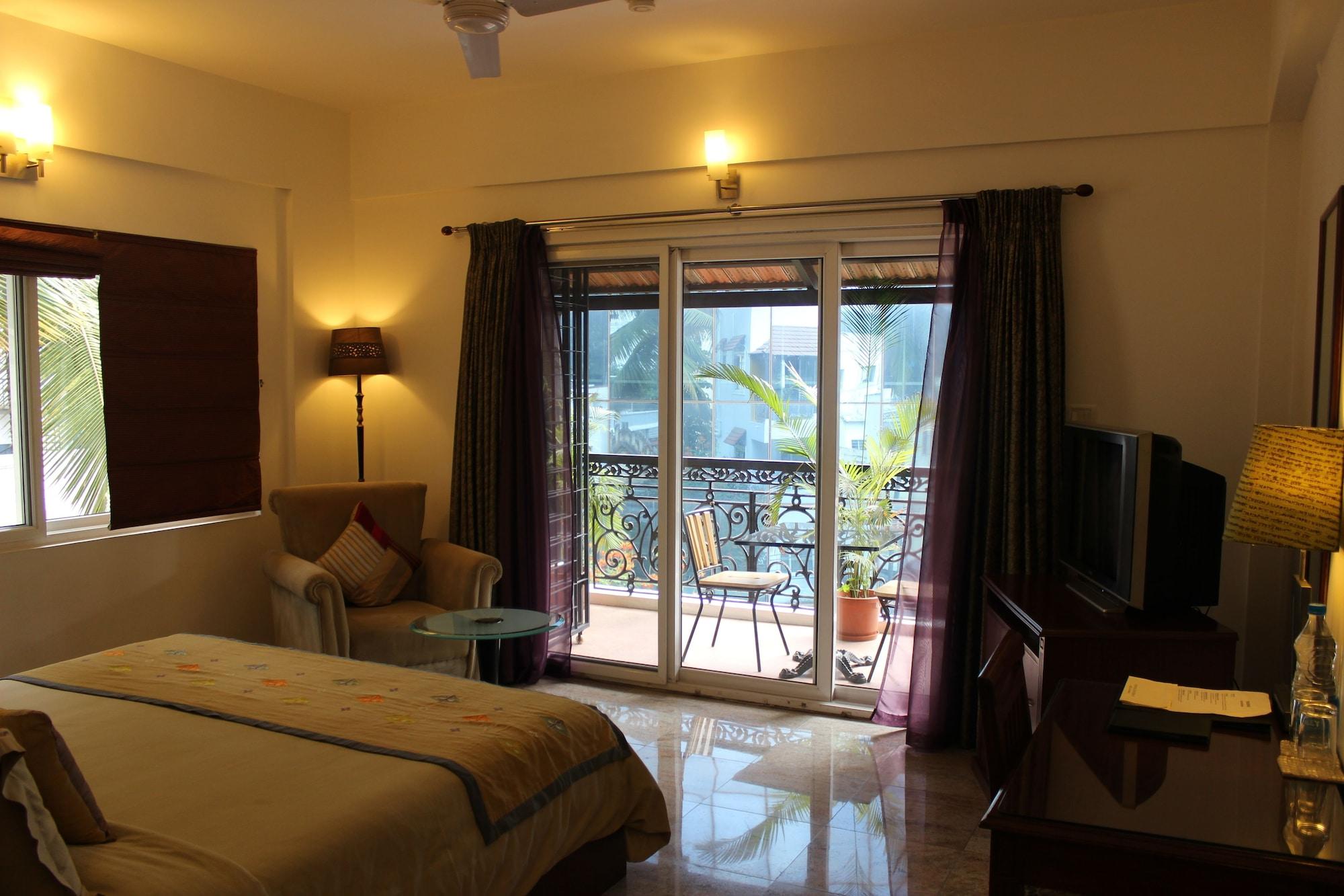 Justa Off Mg Road Hotell Bangalore Eksteriør bilde