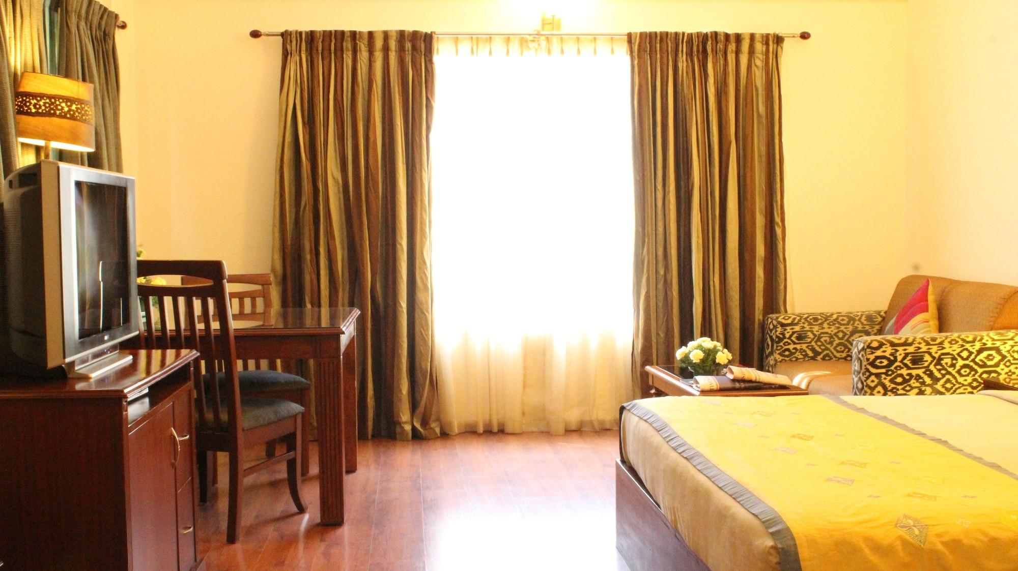 Justa Off Mg Road Hotell Bangalore Eksteriør bilde
