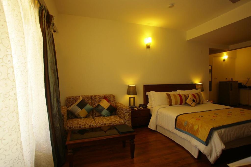Justa Off Mg Road Hotell Bangalore Eksteriør bilde
