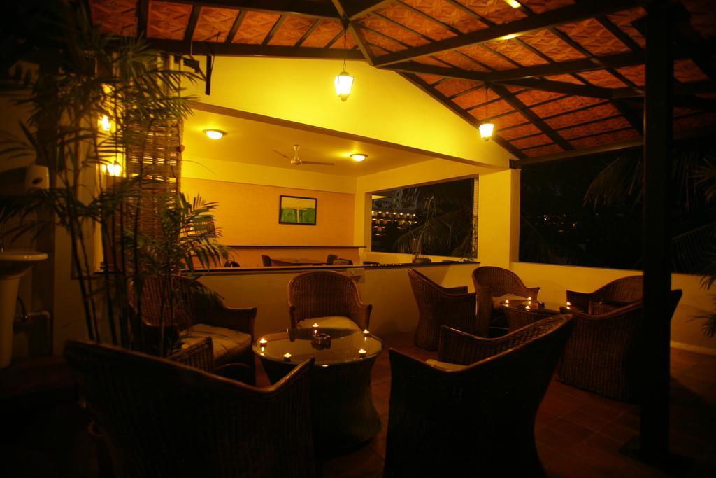 Justa Off Mg Road Hotell Bangalore Eksteriør bilde